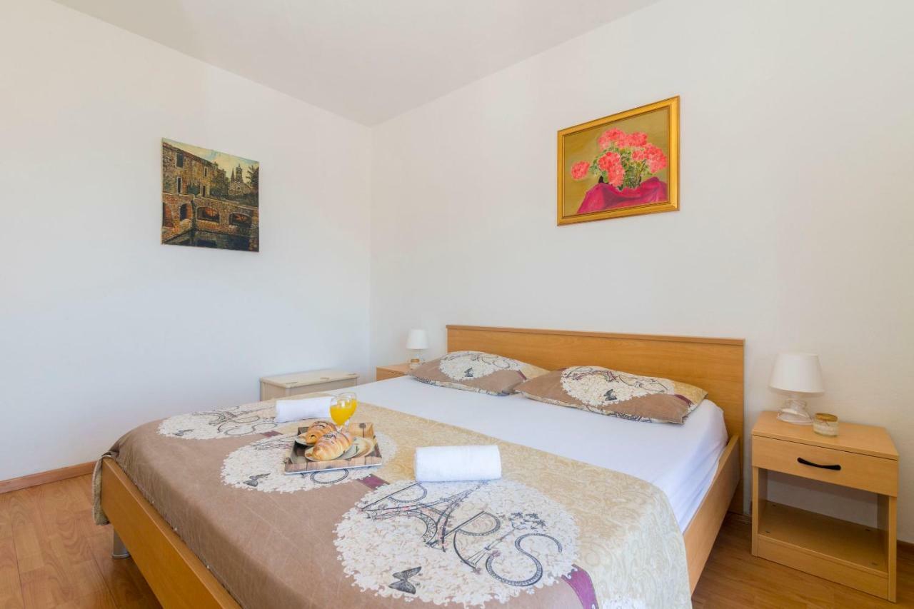 Apartments Palma Jelsa  Ngoại thất bức ảnh