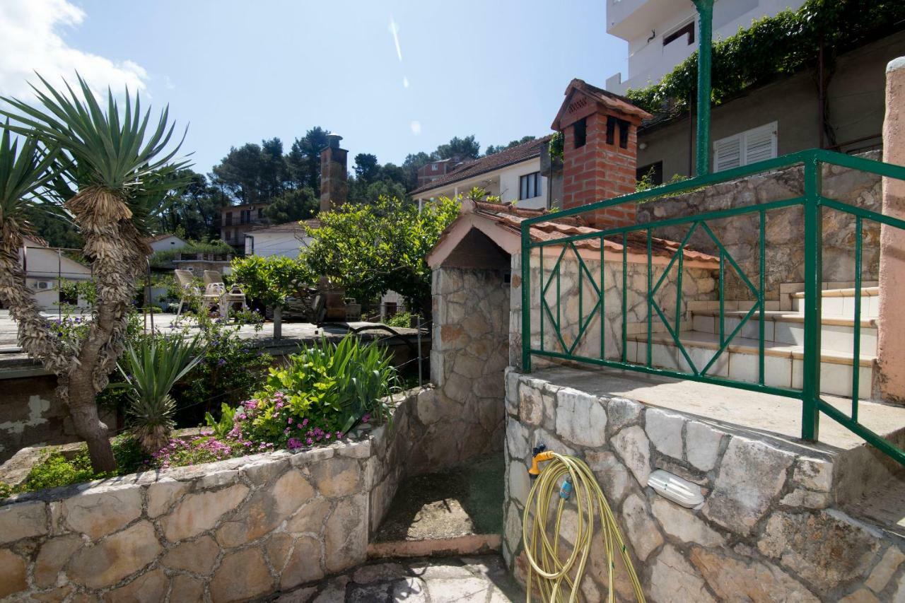 Apartments Palma Jelsa  Ngoại thất bức ảnh