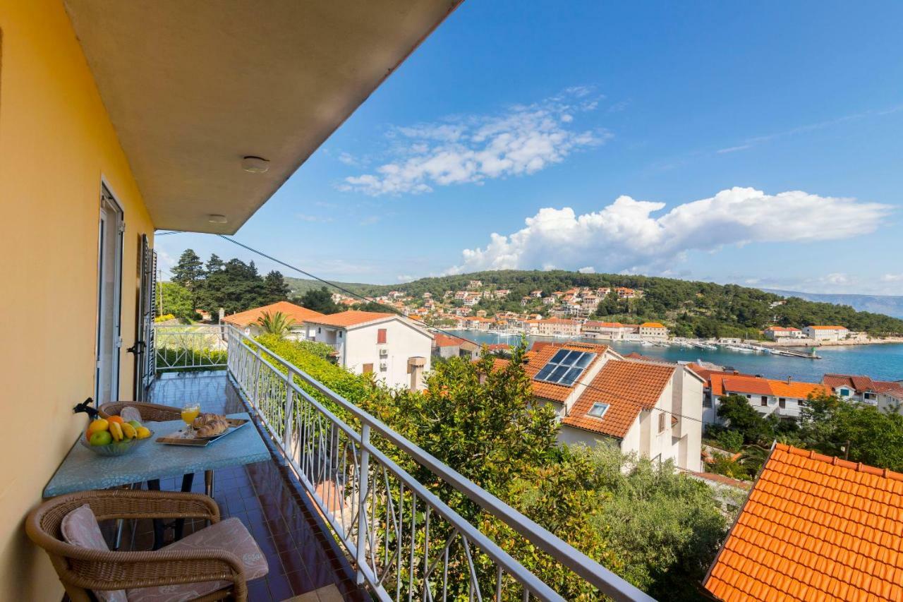 Apartments Palma Jelsa  Ngoại thất bức ảnh