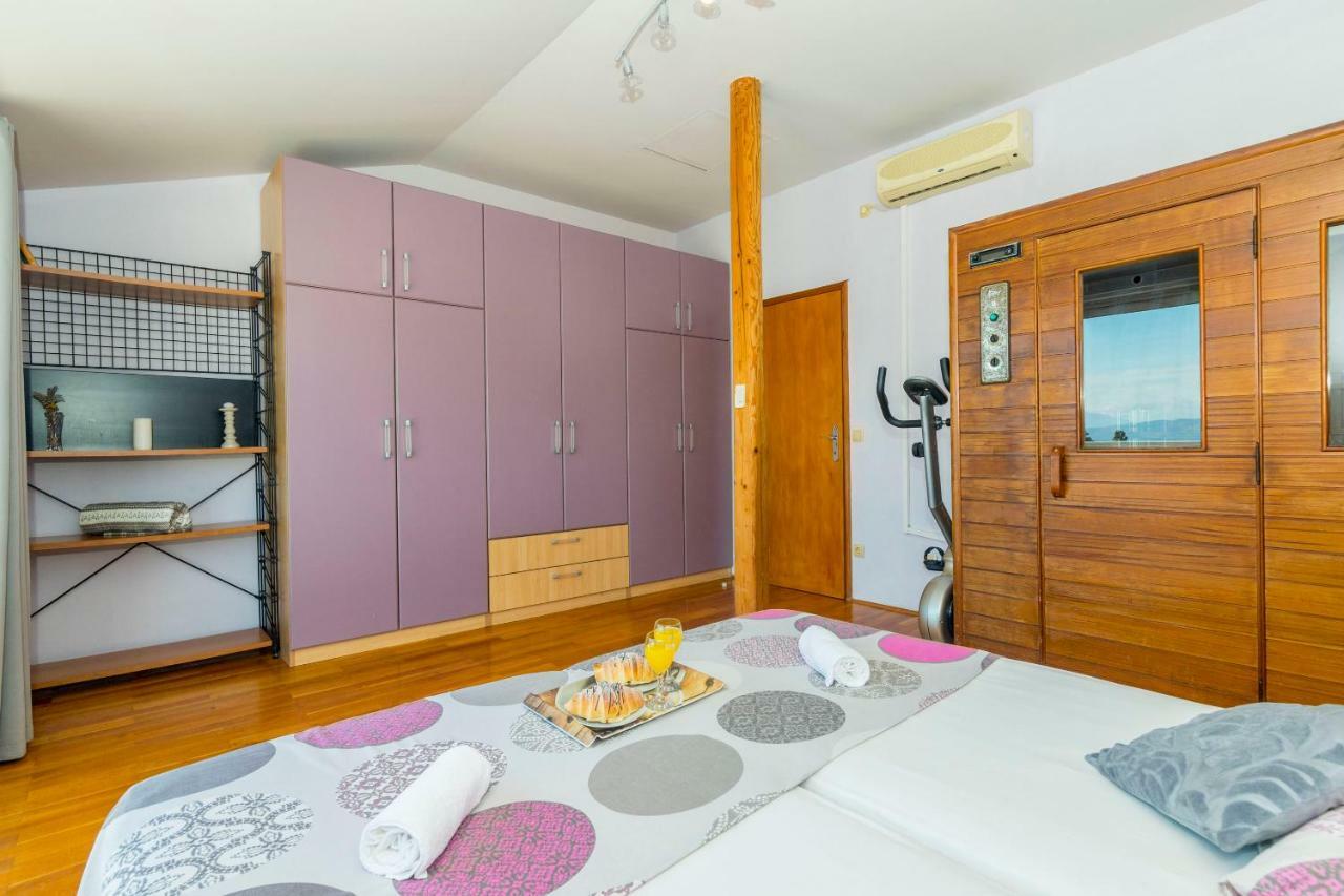 Apartments Palma Jelsa  Ngoại thất bức ảnh
