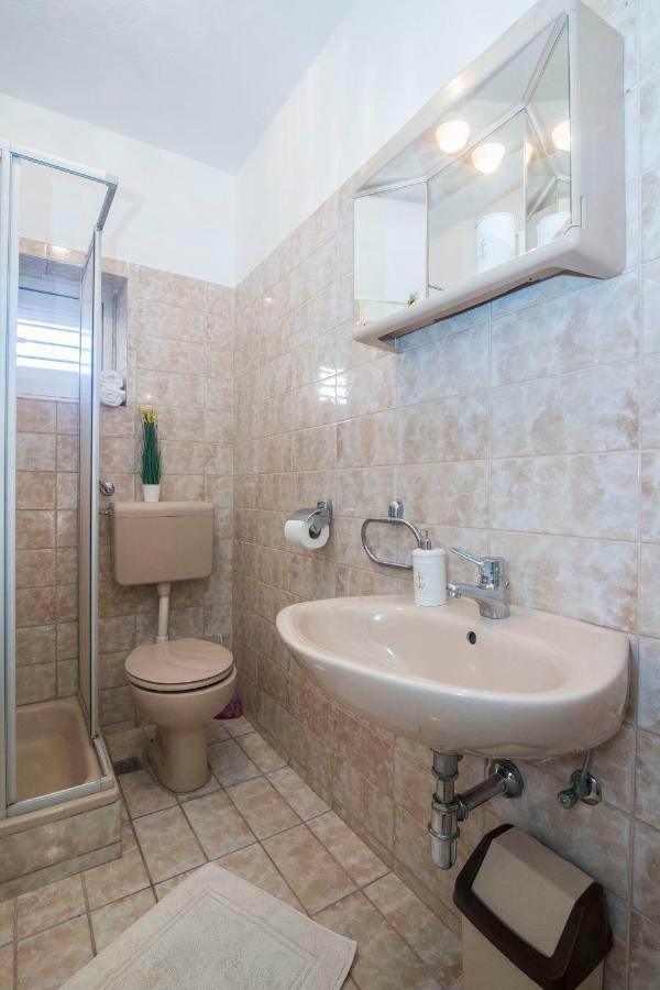 Apartments Palma Jelsa  Ngoại thất bức ảnh