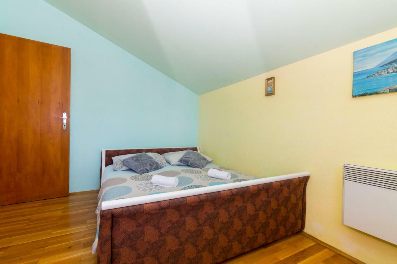 Apartments Palma Jelsa  Ngoại thất bức ảnh