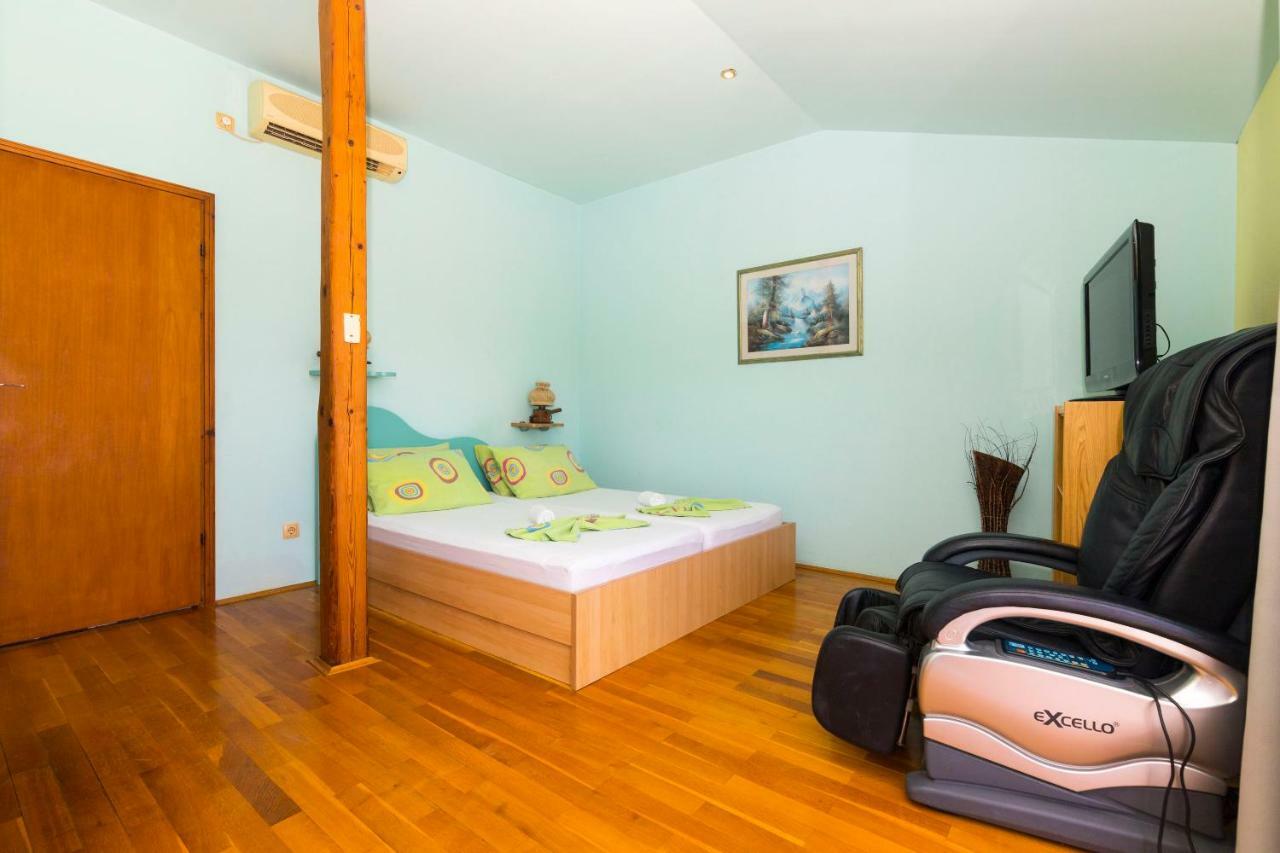 Apartments Palma Jelsa  Ngoại thất bức ảnh